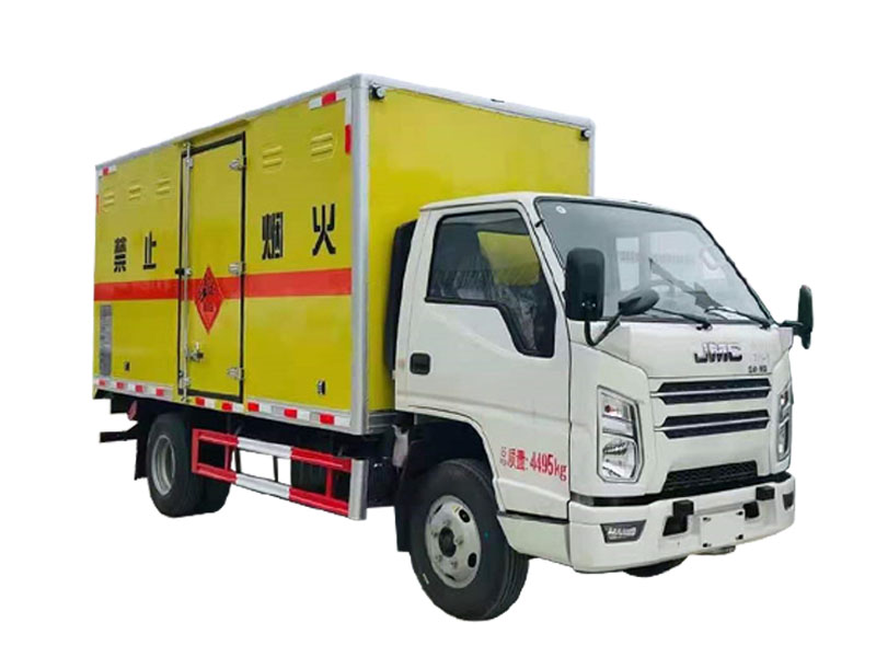 江鈴1噸腐蝕性物品廂式運(yùn)輸車(chē)